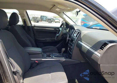 2010 Chrysler 300 Touring from USA, damaged, VIN 2C3CA4CD3AH180530